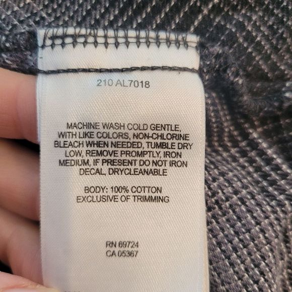 Columbia Women's Small Black and Gray Western Flannel Long Sleeved Button Shirt - Picture 3 of 9